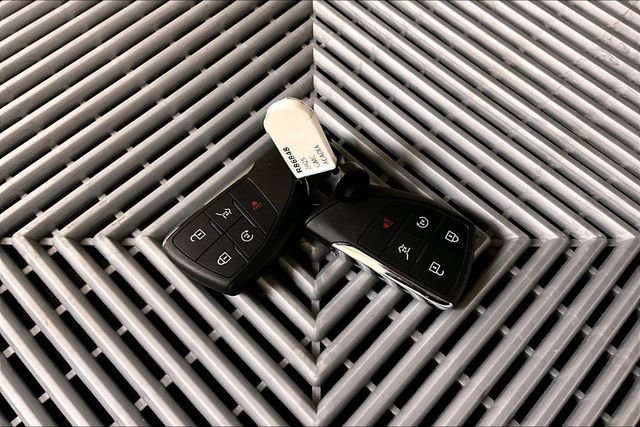 Used 2025 GMC Acadia Denali w/ Super Cruise Package image 11