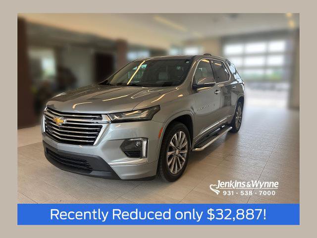 Used 2023 Chevrolet Traverse Premier FWD image 1