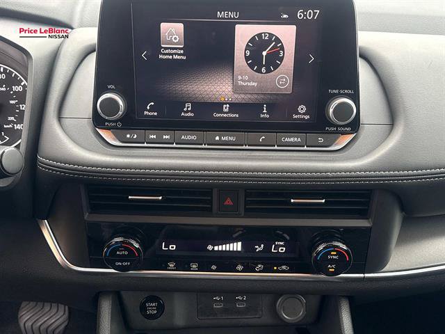 Certified 2025 Nissan Rogue SV FWD image 23