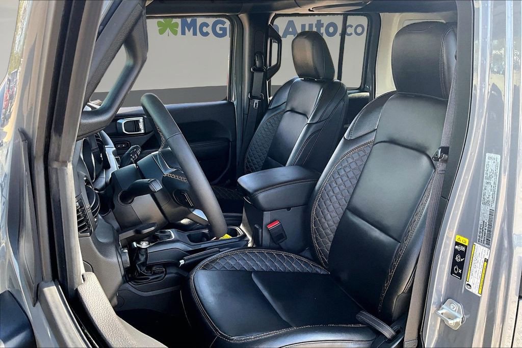 Used 2023 Jeep Wrangler Unlimited Sahara AWD/4WD image 20