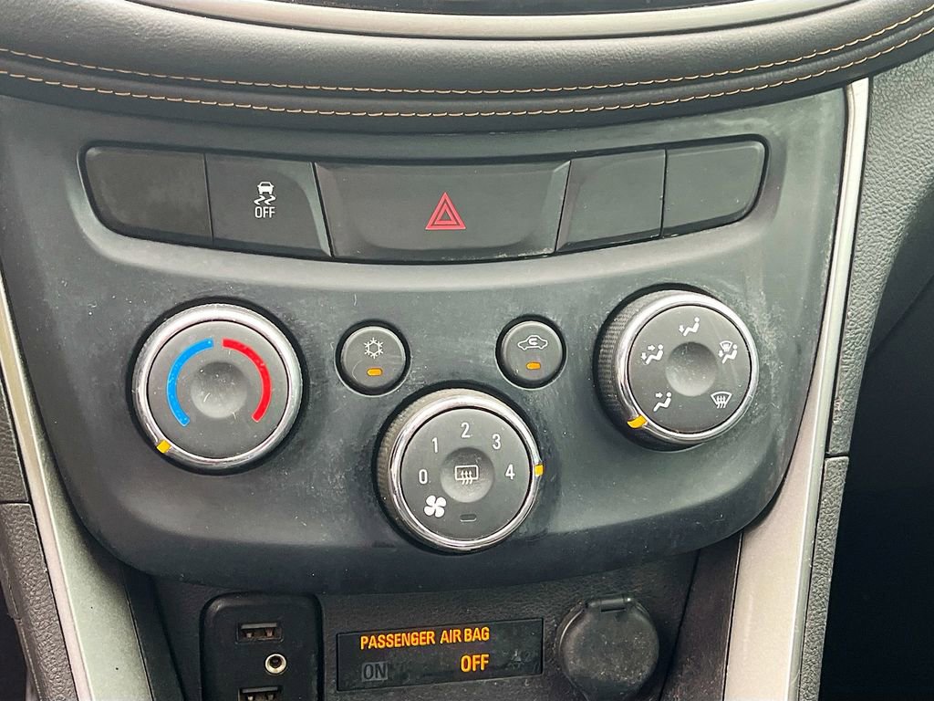 Used 2020 Chevrolet Trax LS FWD image 15