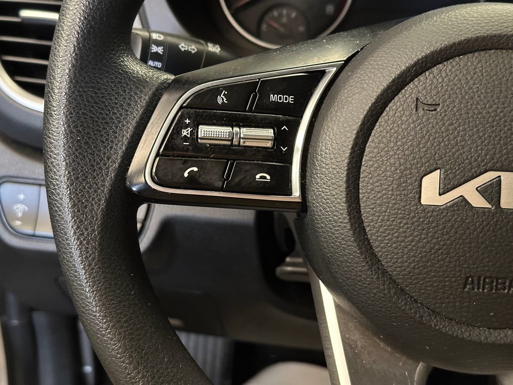 Used 2023 Kia Seltos LX AWD/4WD image 11