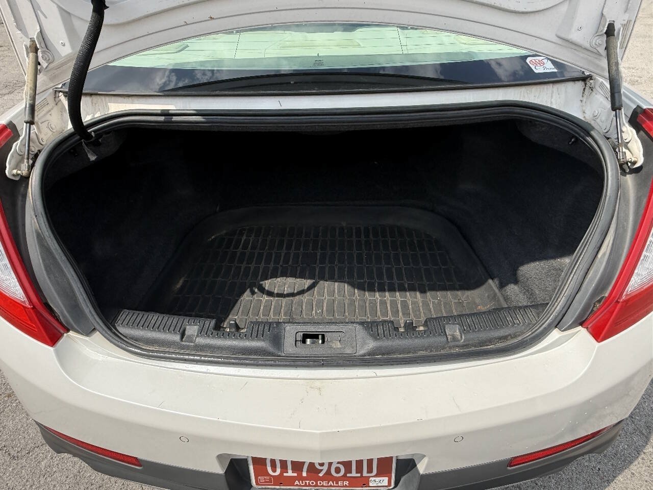 Used 2016 Lincoln MKS AWD w/ Equipment Group 101A image 39