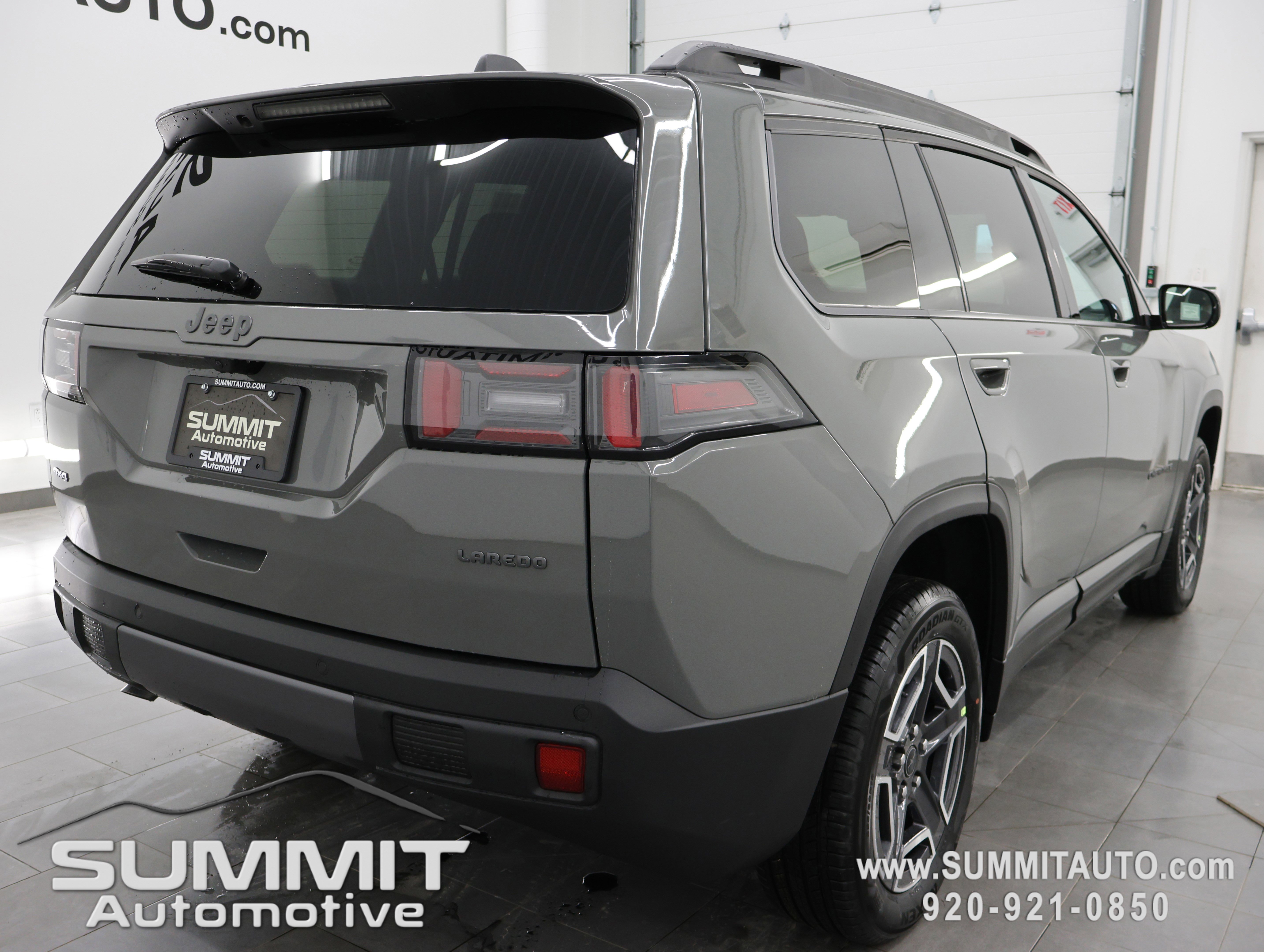 New 2026 Jeep Cherokee Laredo image 4