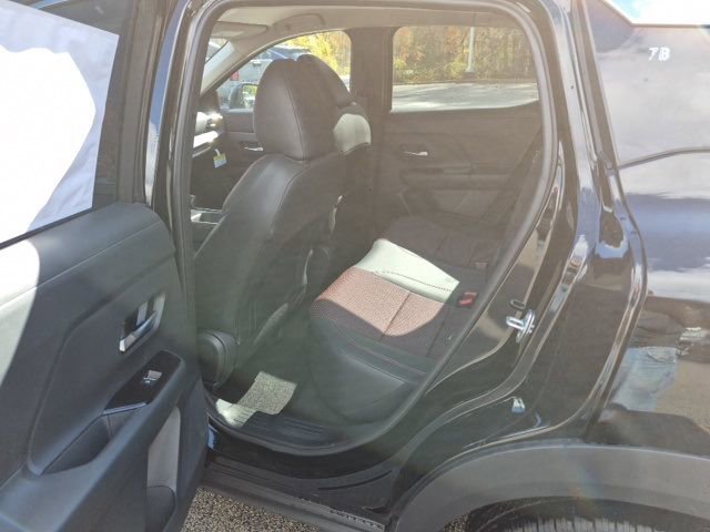 New 2026 Nissan Kicks SR w/ Cold Weather Package image 14