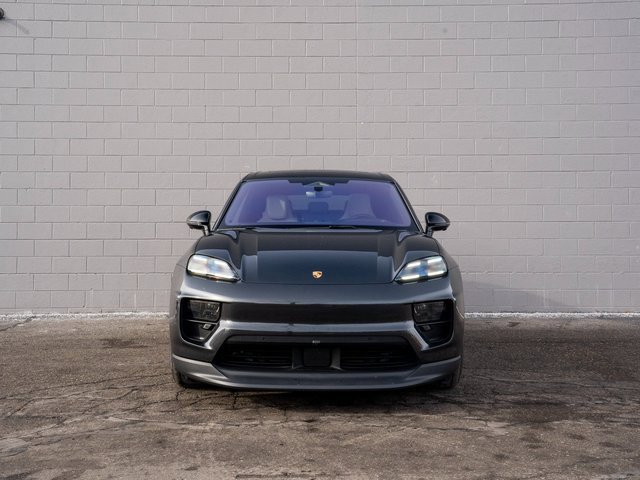 Certified 2025 Porsche Macan 4S Electric image 10