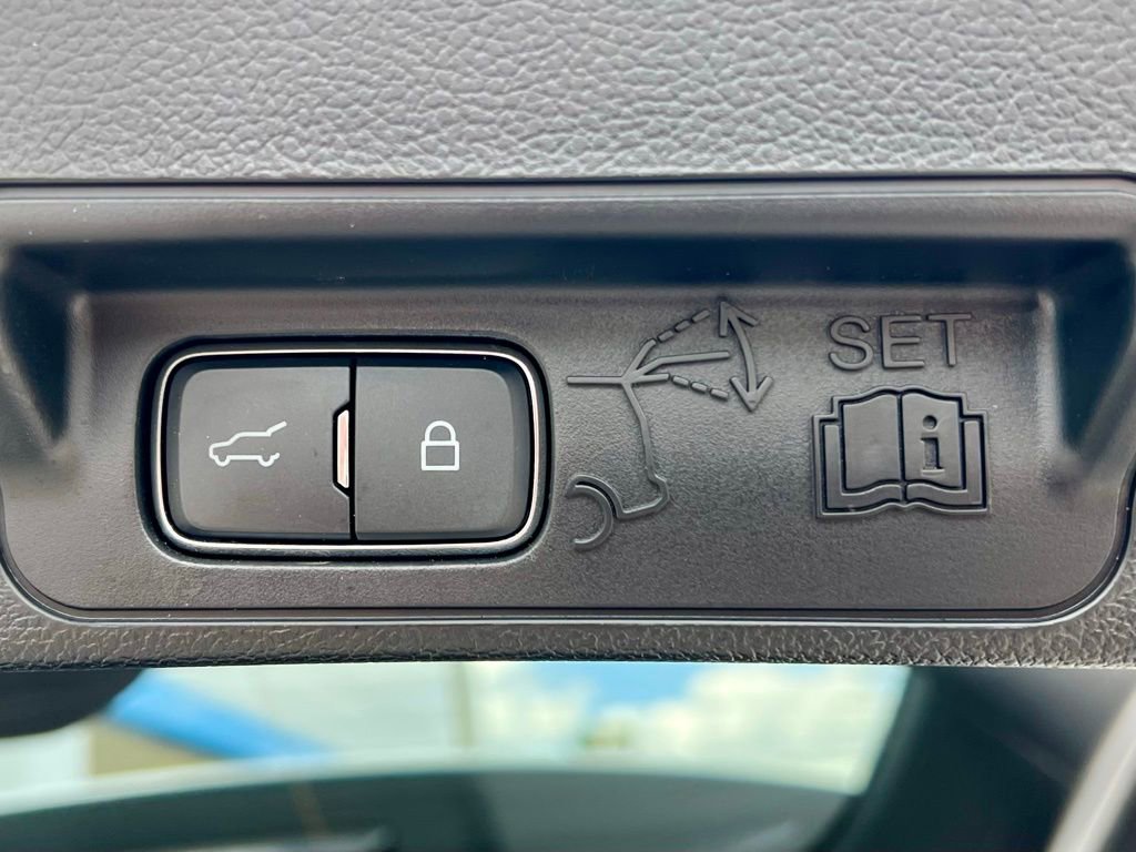 Used 2023 Ford Explorer XLT w/ Equipment Group 202A image 37