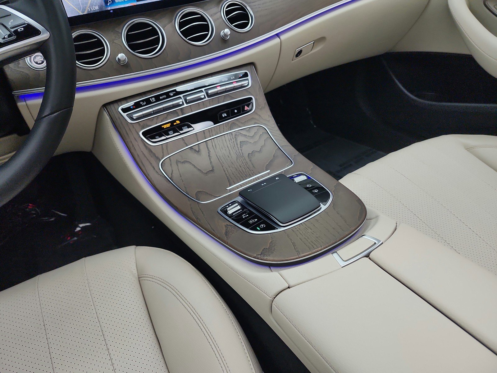 Used 2022 Mercedes-Benz E 350 Sedan image 16