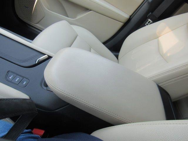 Used 2019 Cadillac XT5 AWD image 30