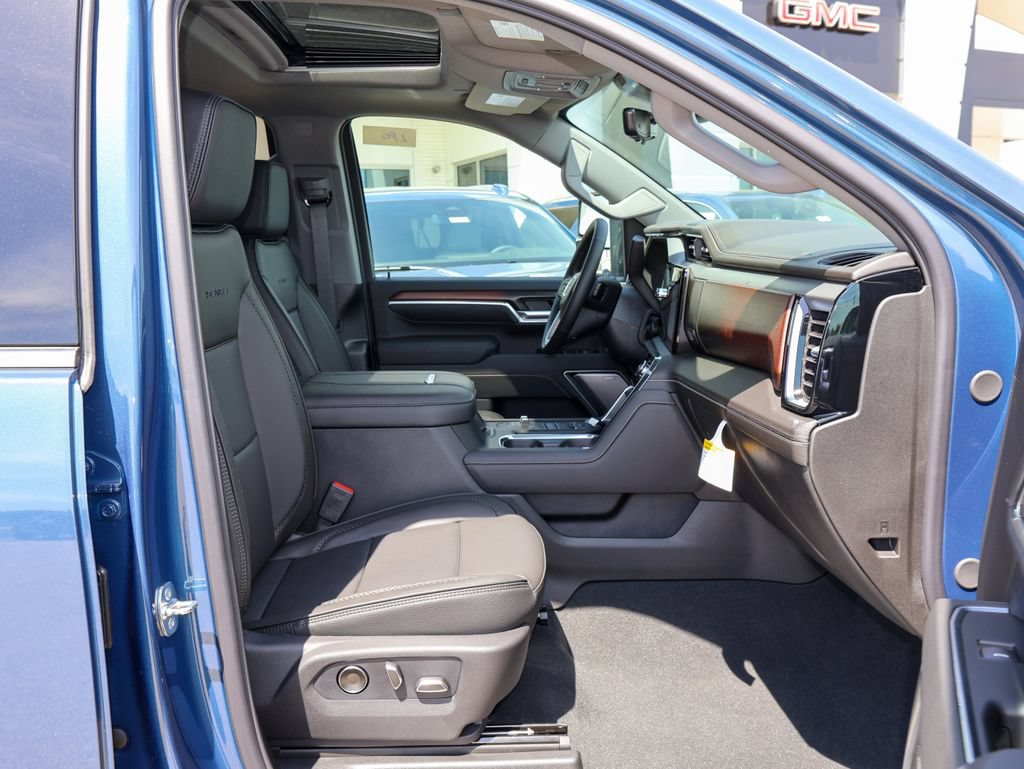 New 2026 GMC Sierra 3500 Denali w/ Denali Reserve Package AWD/4WD image 34