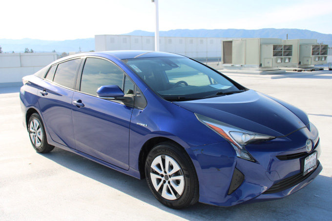 Used 2017 Toyota Prius Two image 2