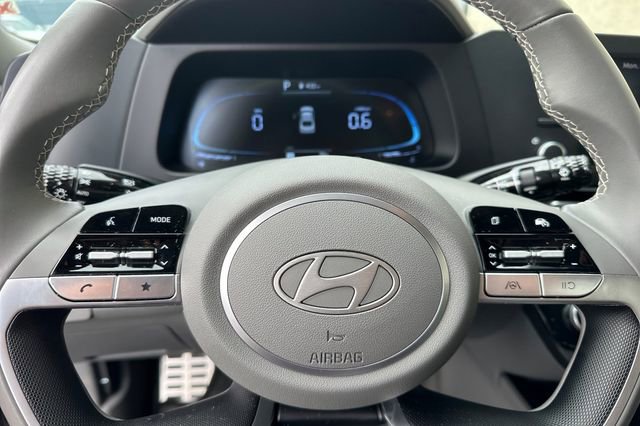 Used 2025 Hyundai Elantra Sport FWD image 28