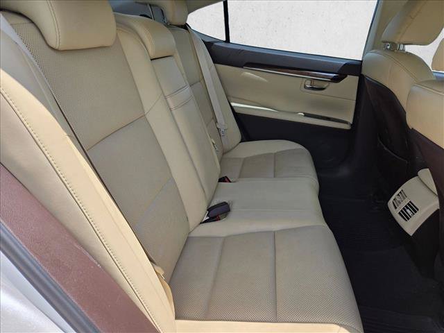 Used 2016 Lexus ES 350 w/ Premium Package w/Wood Trim FWD image 20