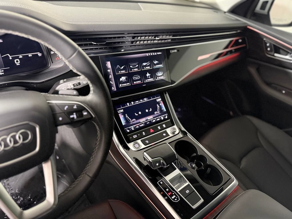 Used 2023 Audi Q8 Premium Plus AWD/4WD image 17