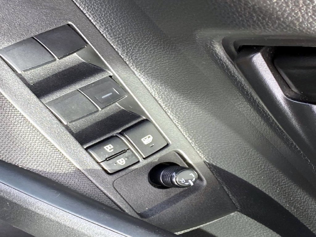 Used 2025 Toyota Corolla LE w/ LE Premium Package FWD image 27