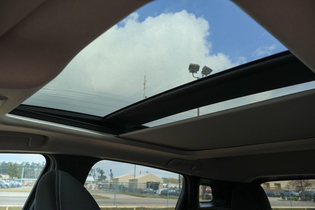 New 2026 Nissan Kicks SV image 9