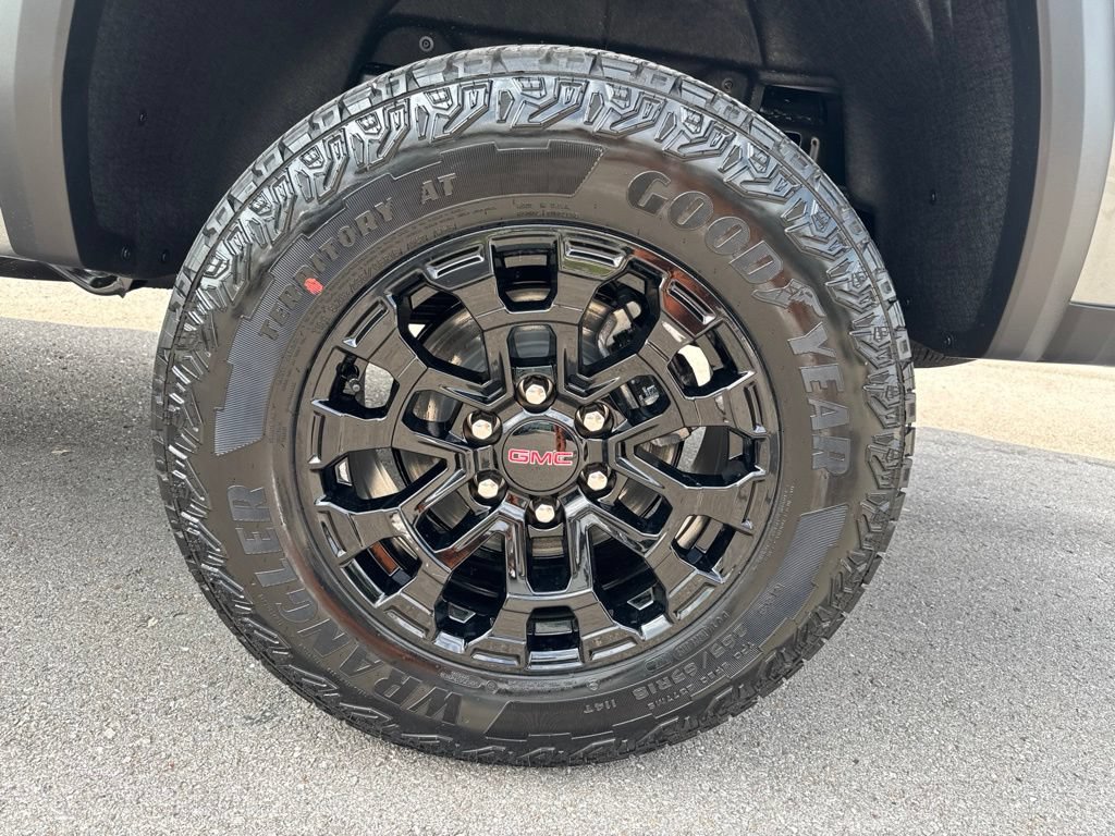 New 2026 GMC Canyon Elevation w/ Convenience Package RWD image 31