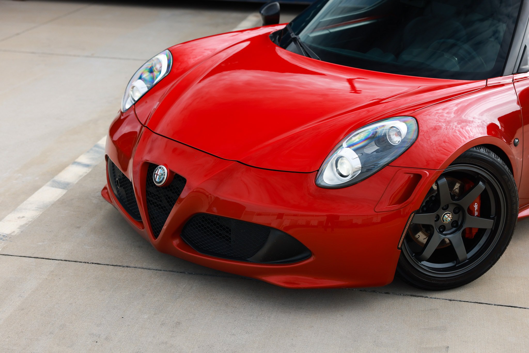 Used 2015 Alfa Romeo 4C Launch Edition w/ Convenience Group RWD image 58