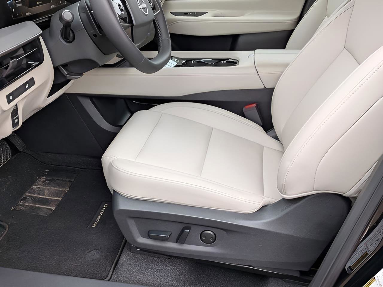Certified 2025 Nissan Murano SV AWD/4WD image 11