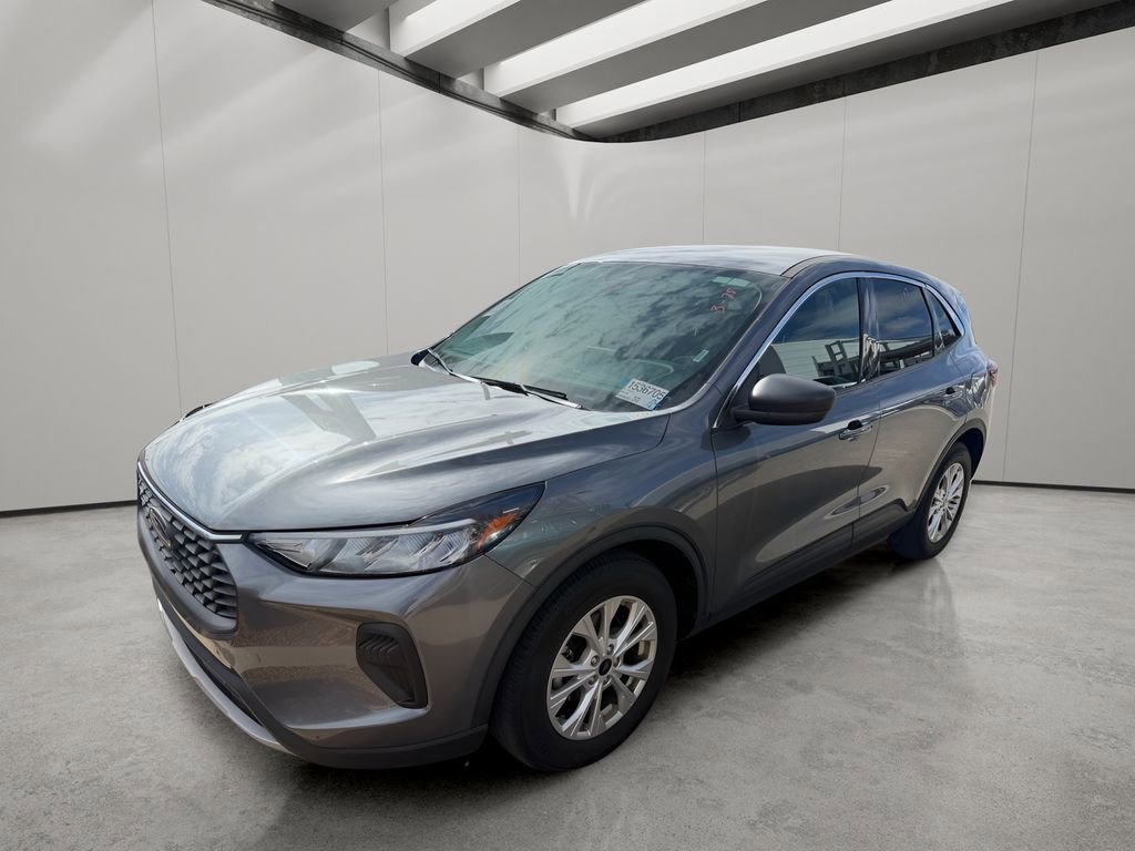 Used 2024 Ford Escape Active w/ Cold Weather Package image 1
