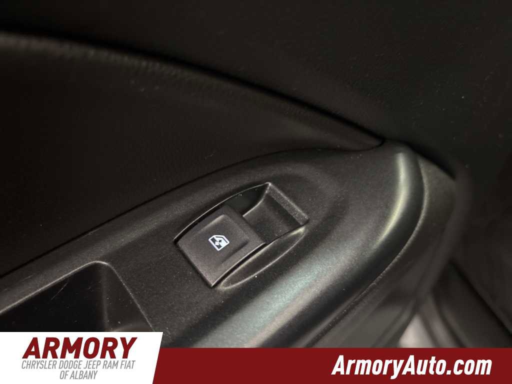 Used 2022 Chevrolet Colorado LT w/ LT Convenience Package image 23