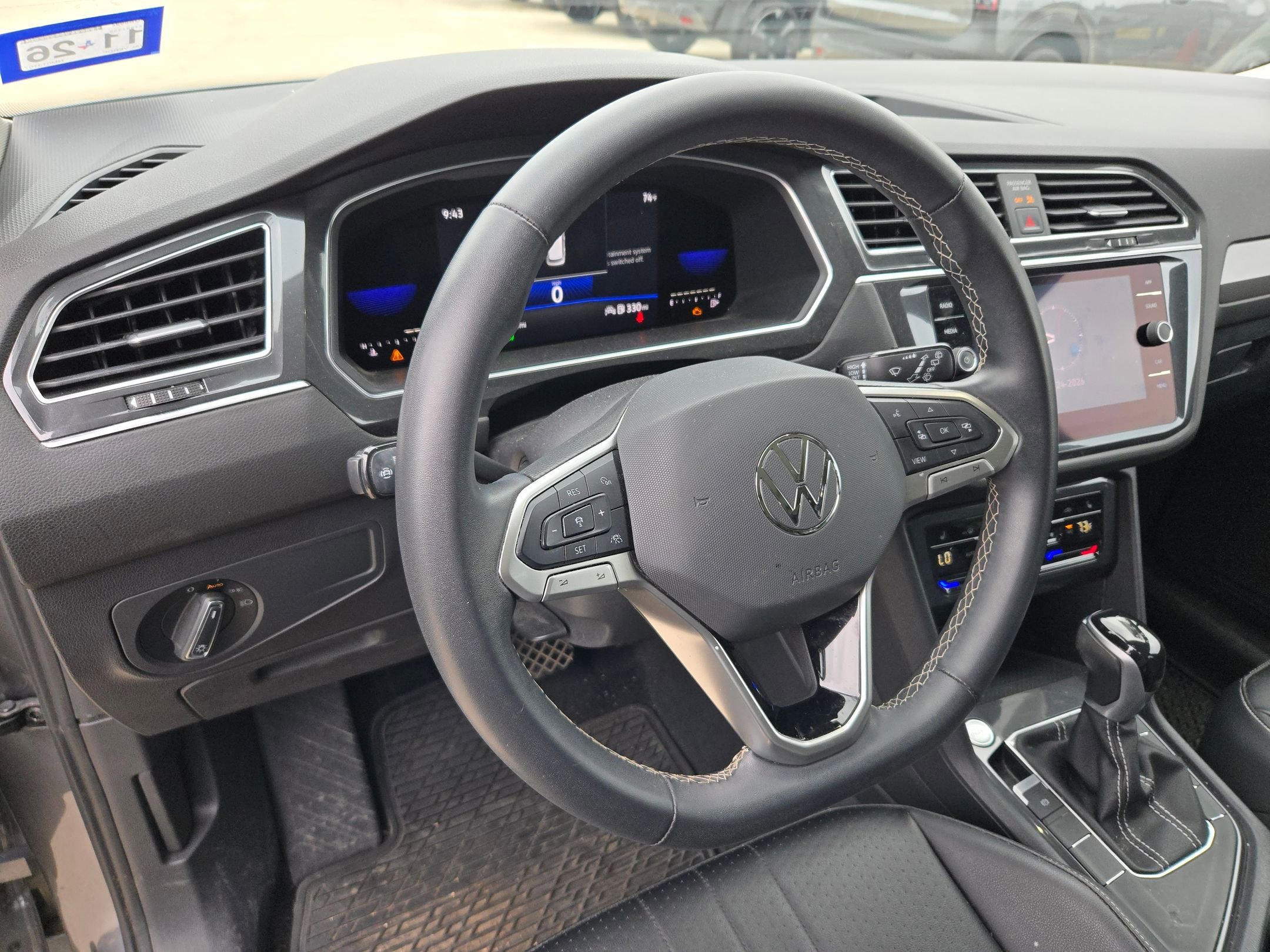 Used 2022 Volkswagen Tiguan SE FWD image 10