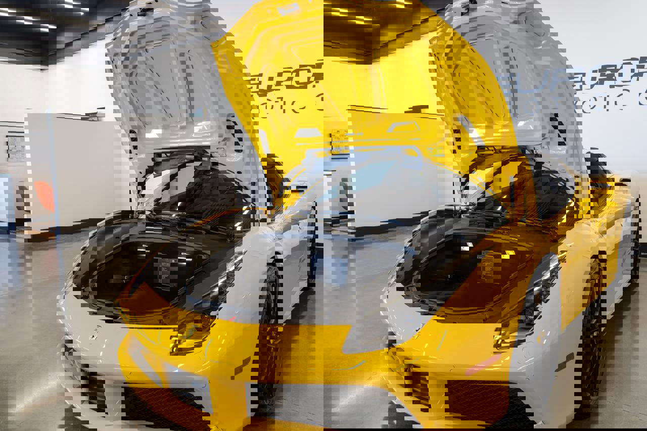 Used 2018 Ferrari 488 Spider image 22