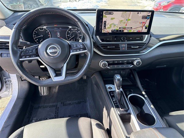 Used 2023 Nissan Altima 2.5 SR w/ SR Premium Package image 18