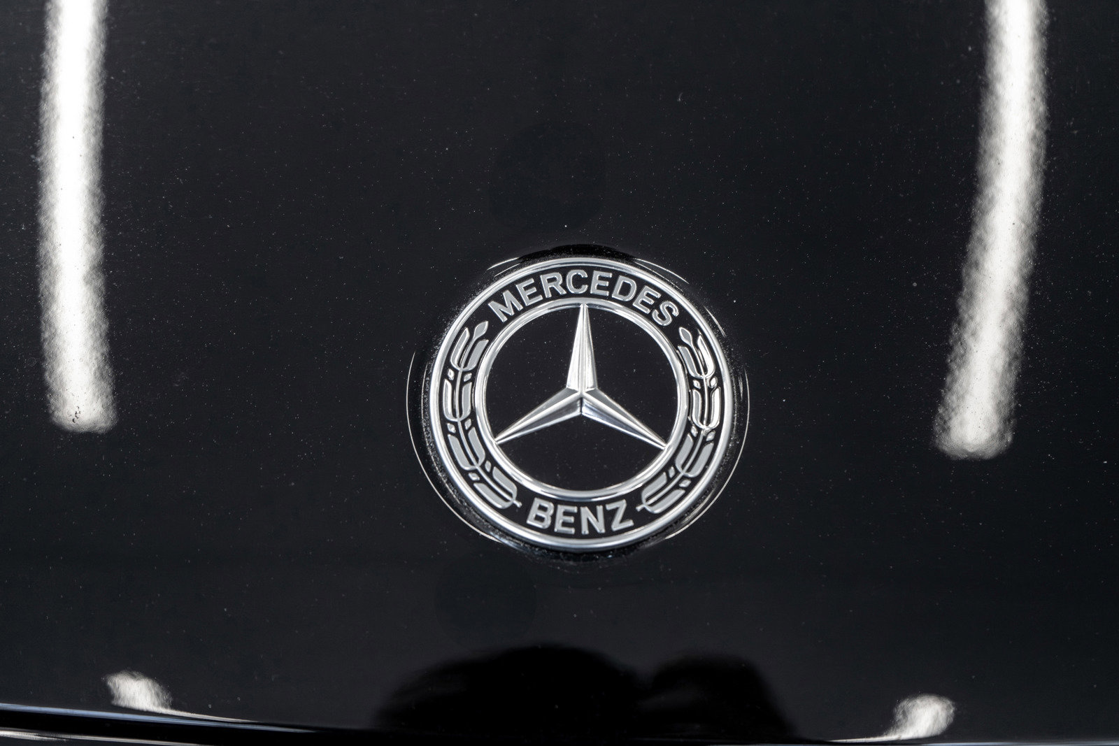 Used 2024 Mercedes-Benz GLB 250 w/ Exclusive Package image 5