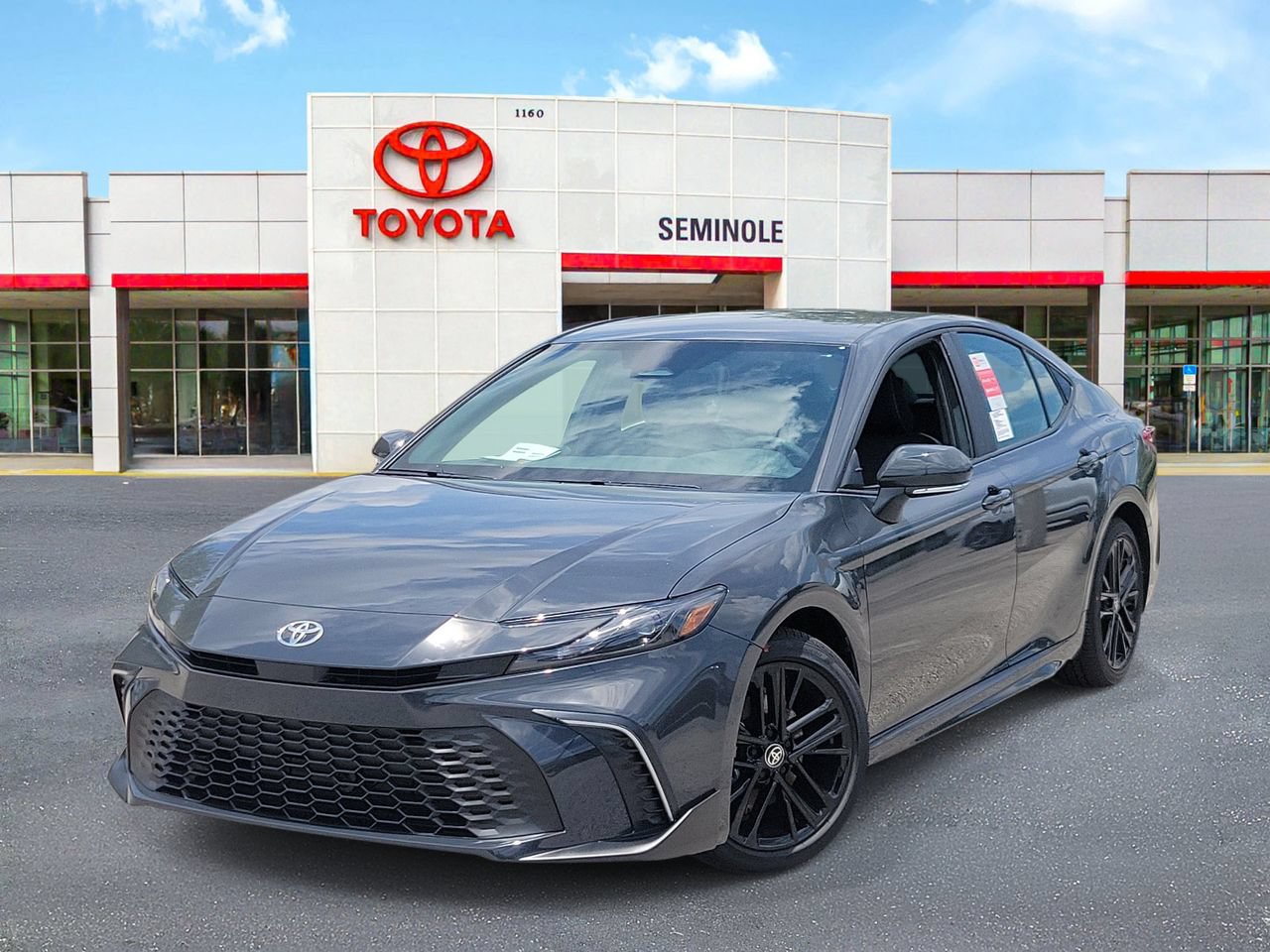 Used 2026 Toyota Camry SE FWD image 1