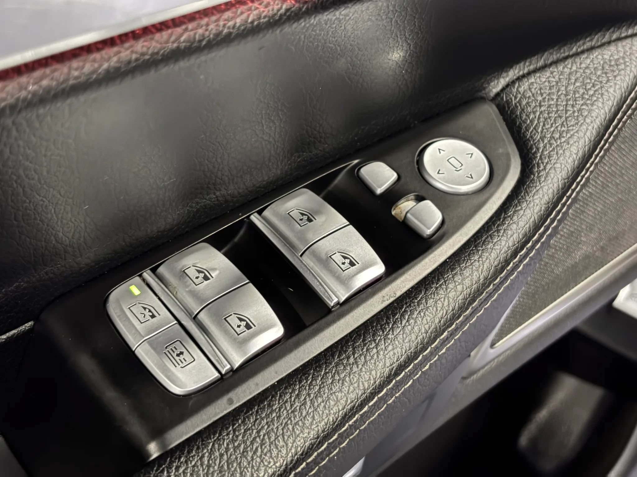 Used 2017 BMW 740e xDrive AWD/4WD image 49