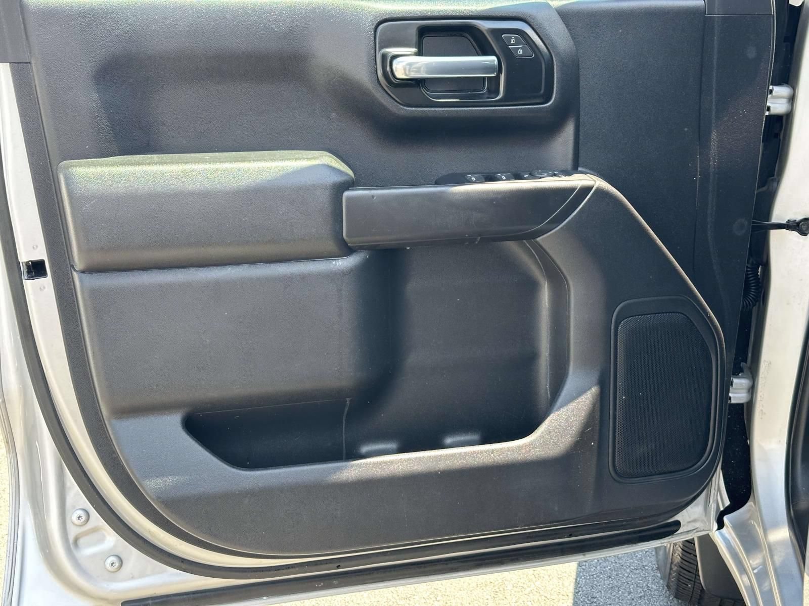 Certified 2022 Chevrolet Silverado 1500 Custom w/ LPO, Dark Essentials Package AWD/4WD image 18