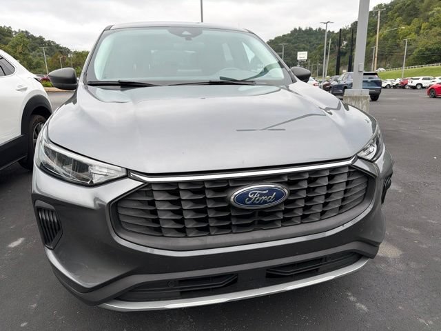 Used 2024 Ford Escape Active AWD/4WD image 2