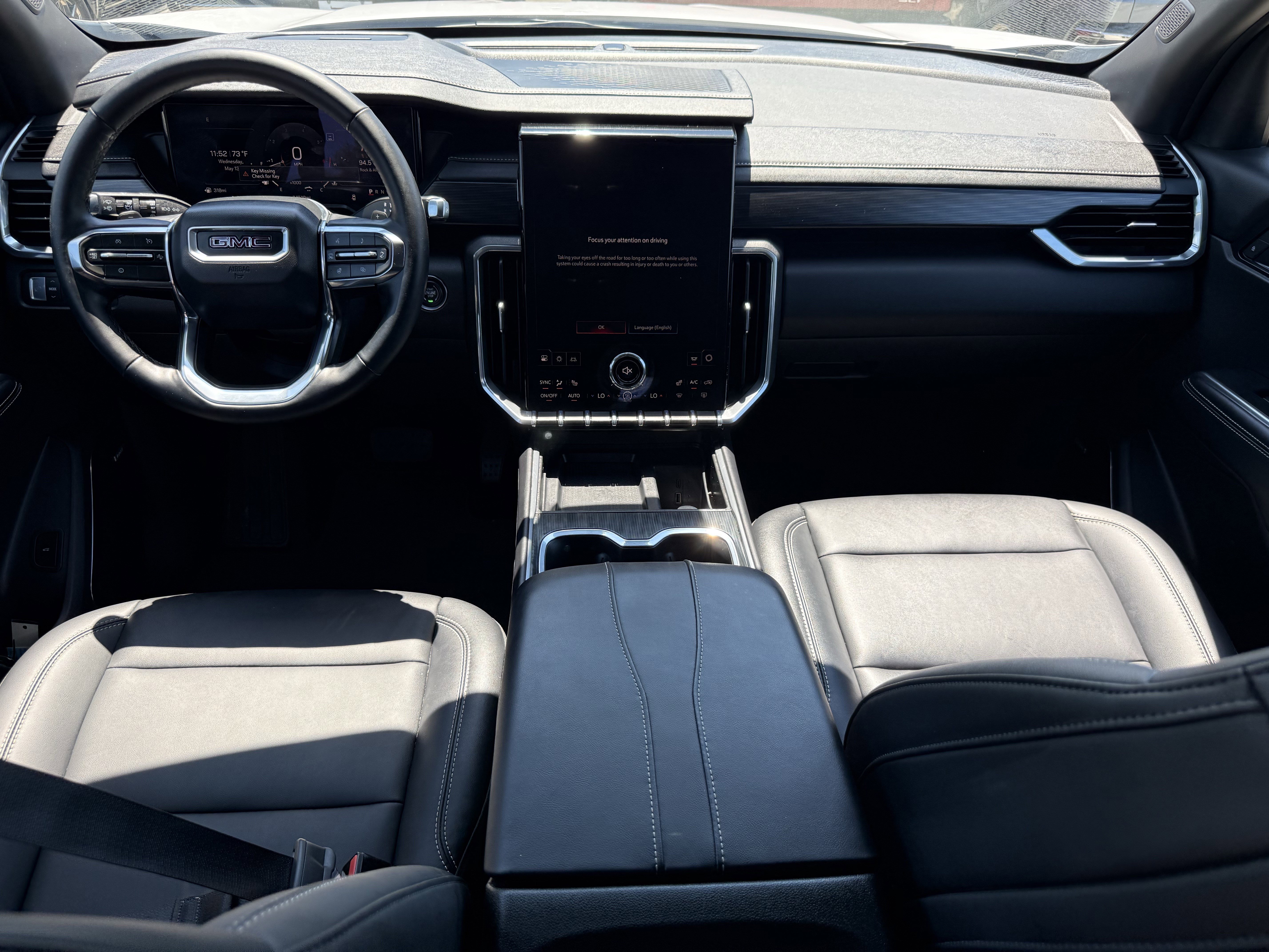Used 2026 GMC Acadia Elevation w/ Elevation Premium Package FWD image 13