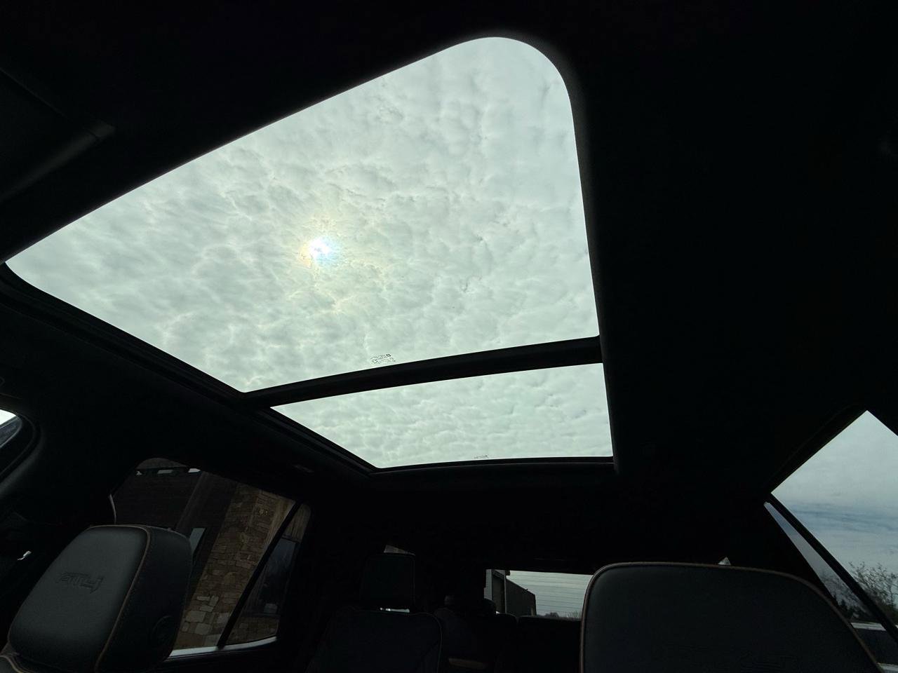 Used 2022 GMC Yukon AT4 w/ Max Trailering Package AWD/4WD image 35