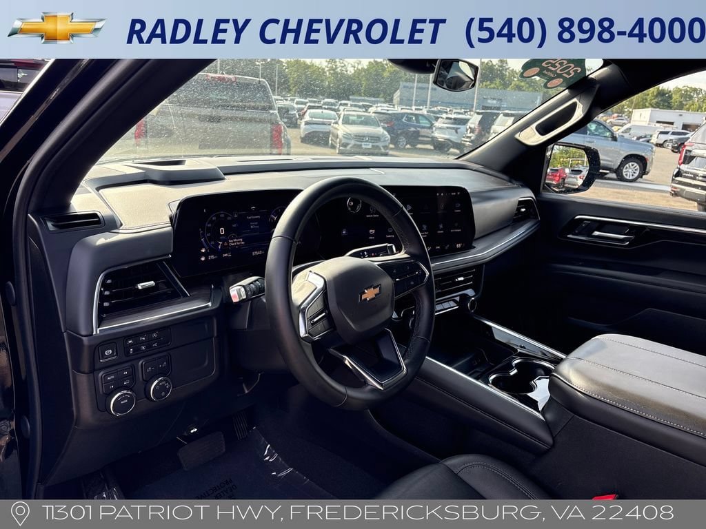 Certified 2025 Chevrolet Suburban LT AWD/4WD image 4