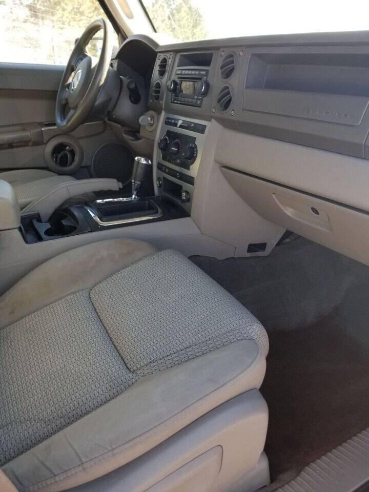 Used 2006 Jeep Commander 2WD image 7