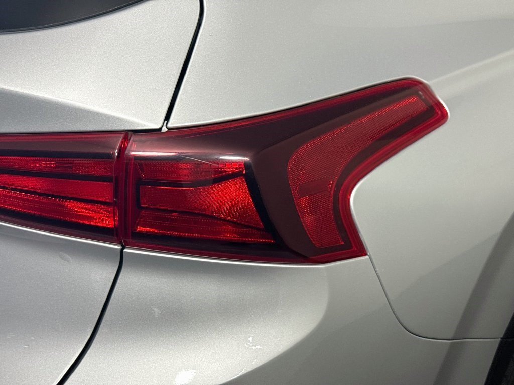 Used 2019 Hyundai Santa Fe SEL FWD image 33