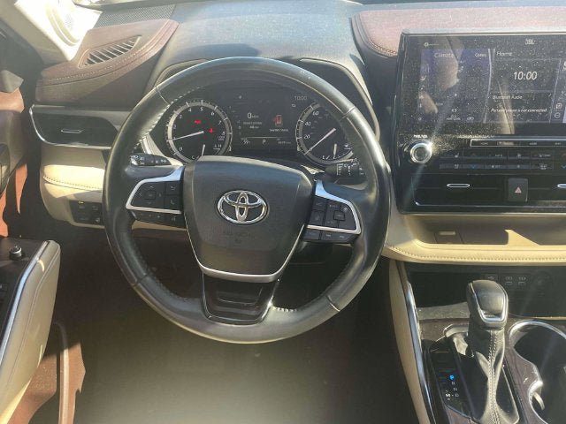 Used 2022 Toyota Highlander Limited AWD/4WD image 17