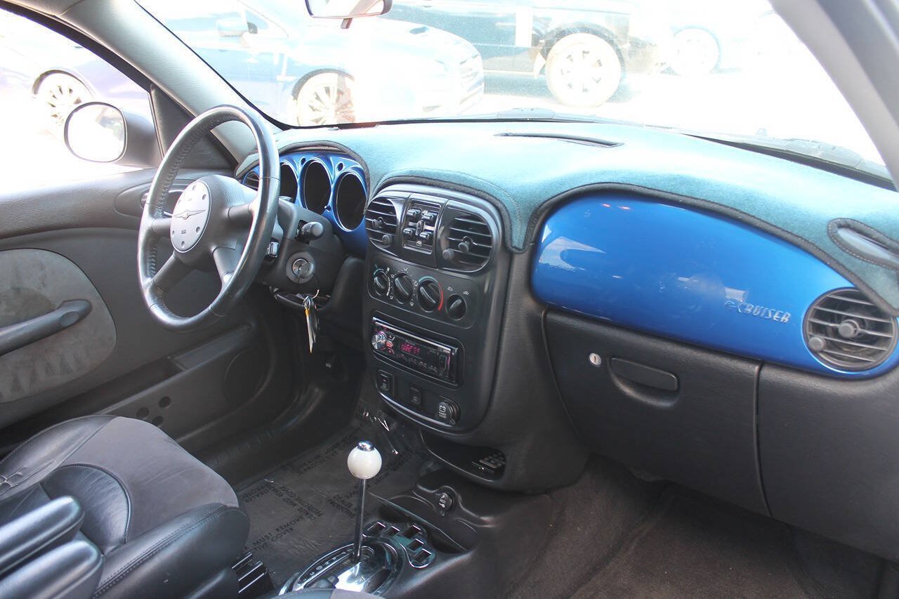 Used 2004 Chrysler PT Cruiser Limited FWD image 33