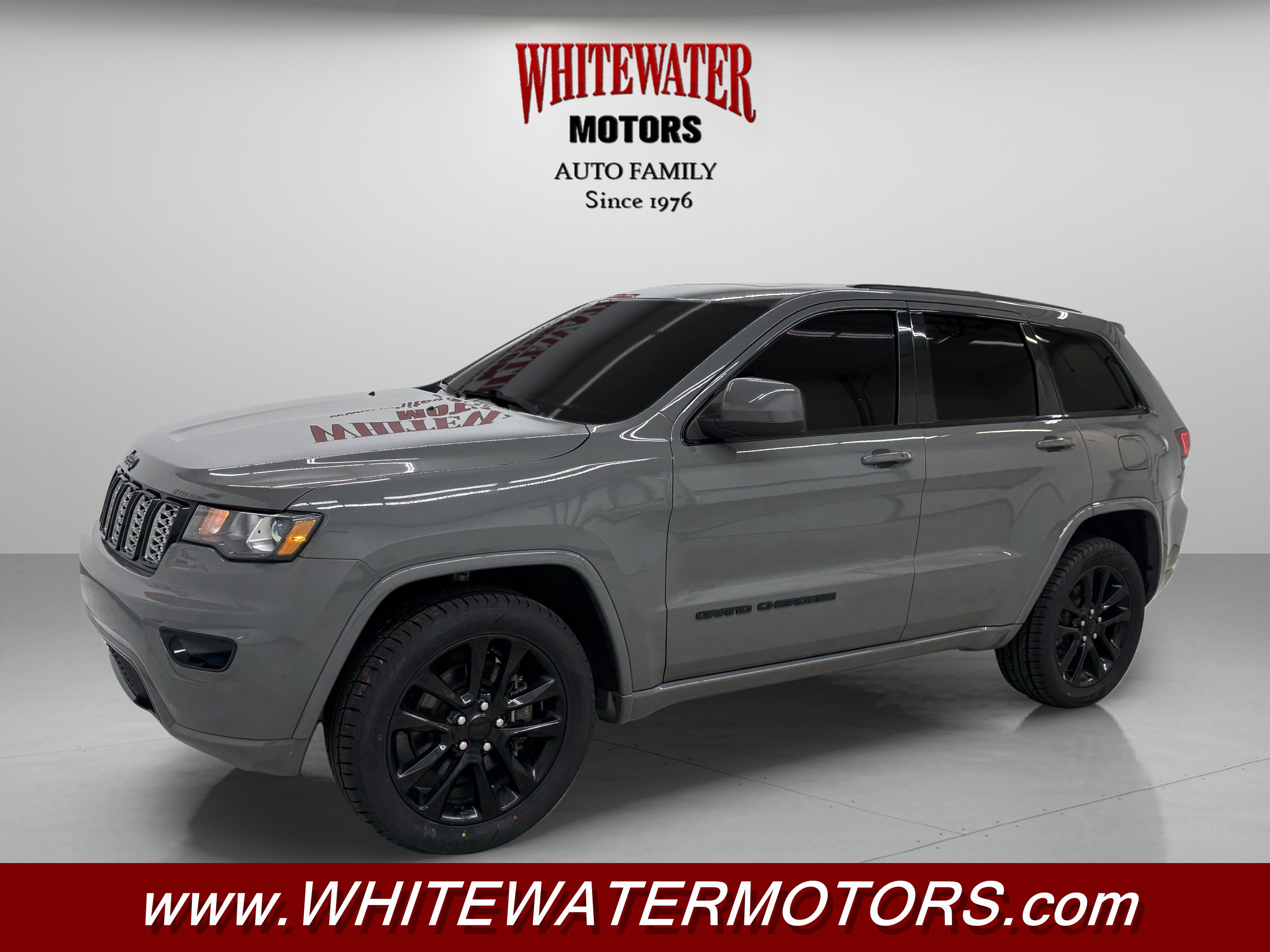 Used 2021 Jeep Grand Cherokee Laredo X AWD/4WD image 1