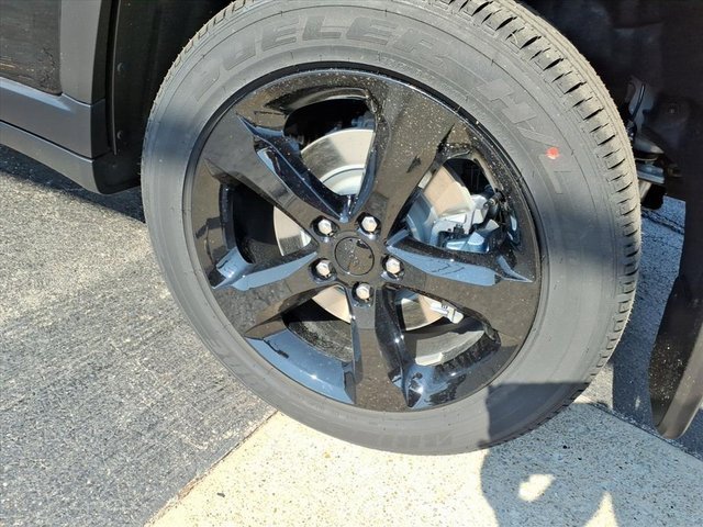 New 2025 Jeep Grand Cherokee L Altitude image 4