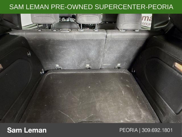 Used 2015 Jeep Renegade Latitude FWD image 23