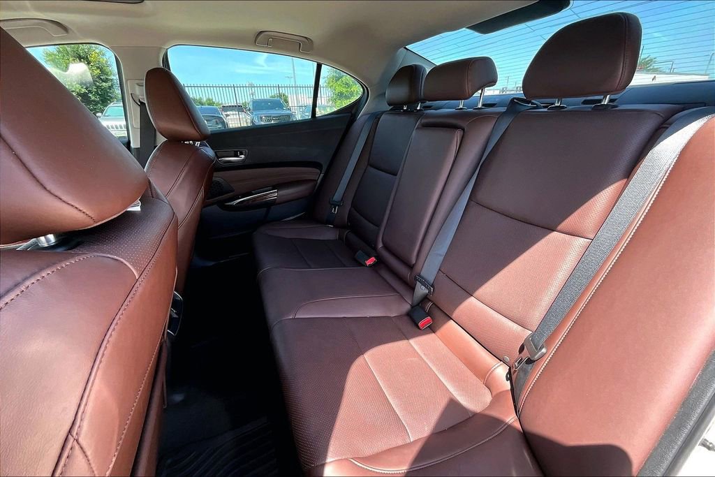 Used 2017 Acura TLX w/ Technology Package FWD image 32