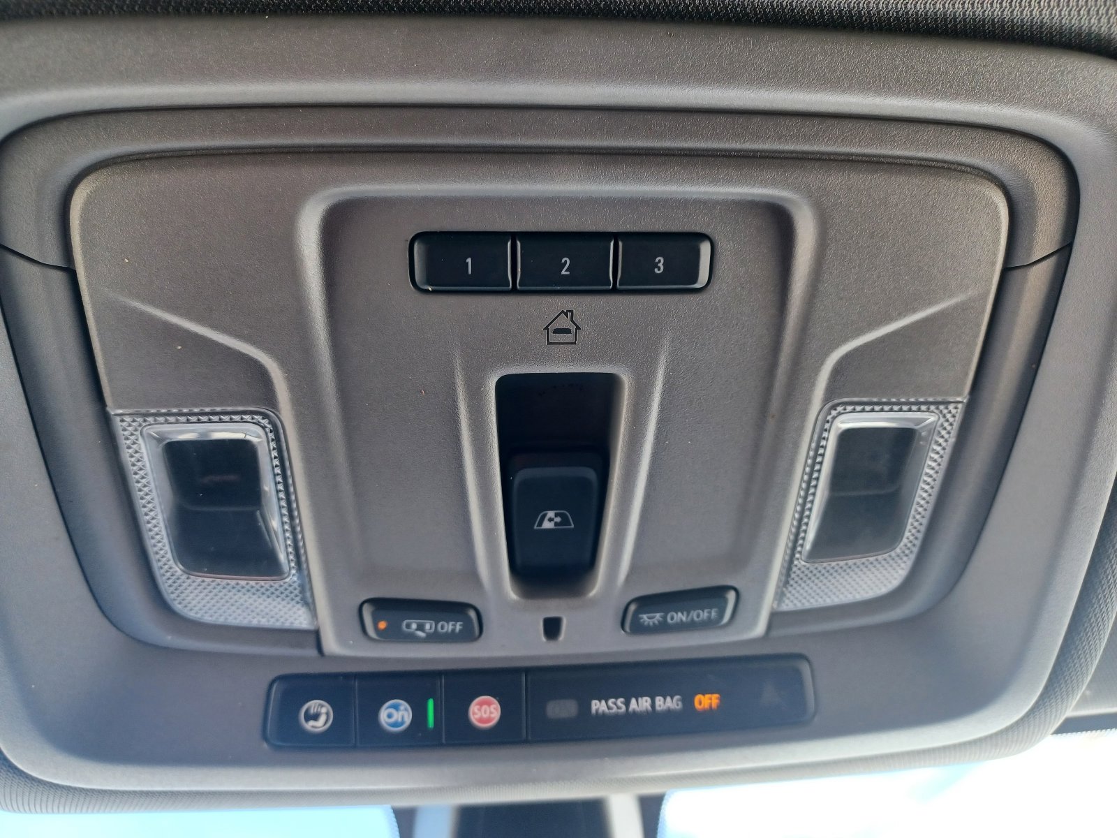 Used 2021 Chevrolet Silverado 1500 LT w/ Convenience Package II AWD/4WD image 29