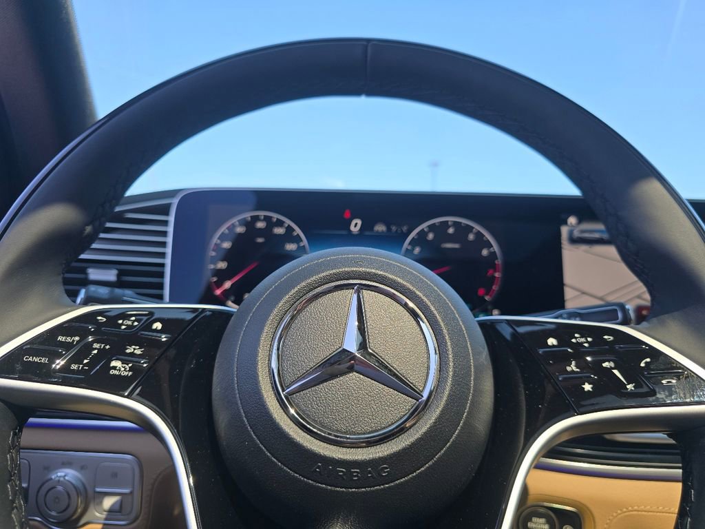 New 2026 Mercedes-Benz GLS 580 4MATIC image 30