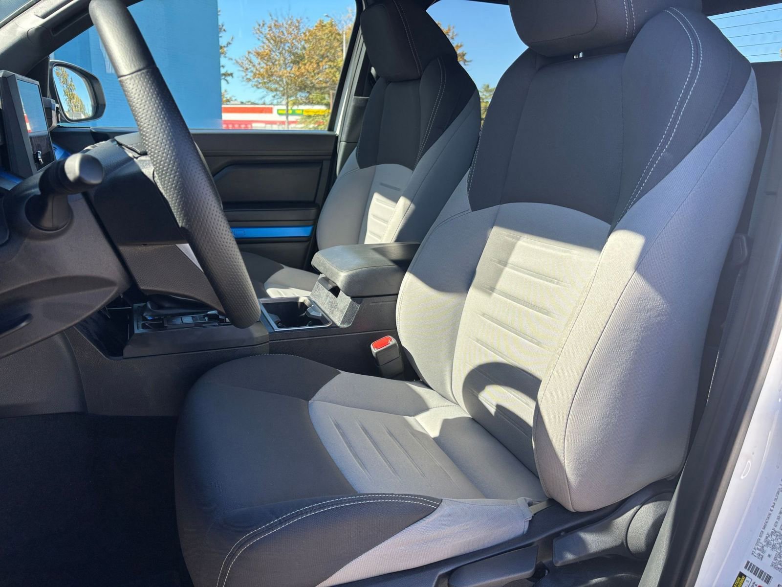 Used 2025 Toyota Tacoma TRD Off-Road image 32