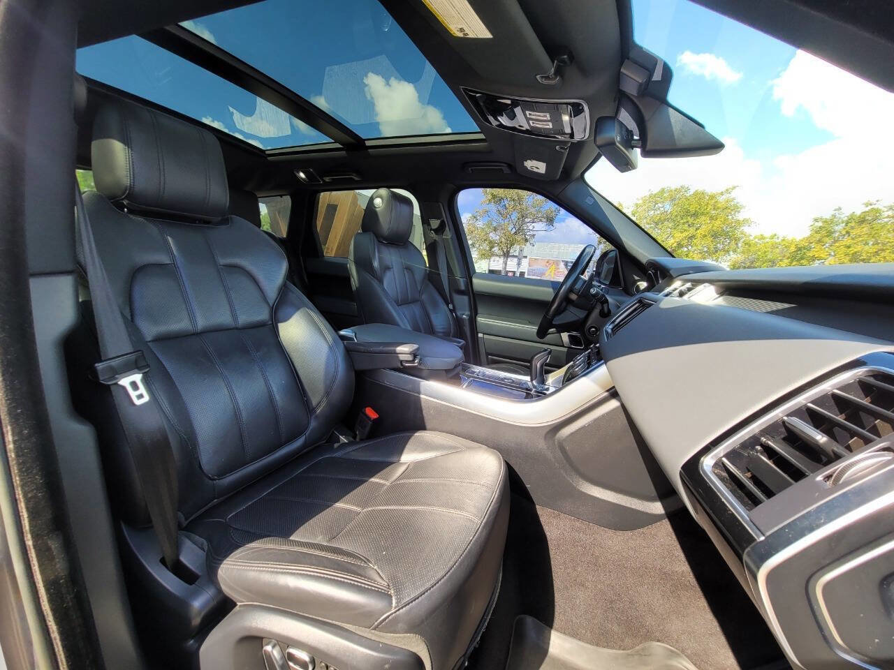Used 2015 Land Rover Range Rover Sport Supercharged image 21