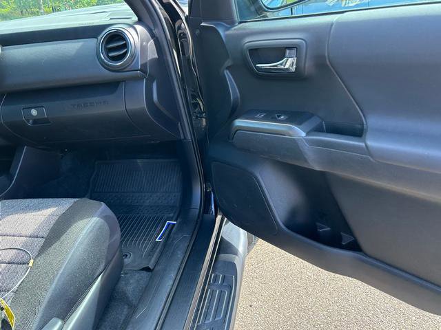 Used 2022 Toyota Tacoma 4x4 Double Cab image 29
