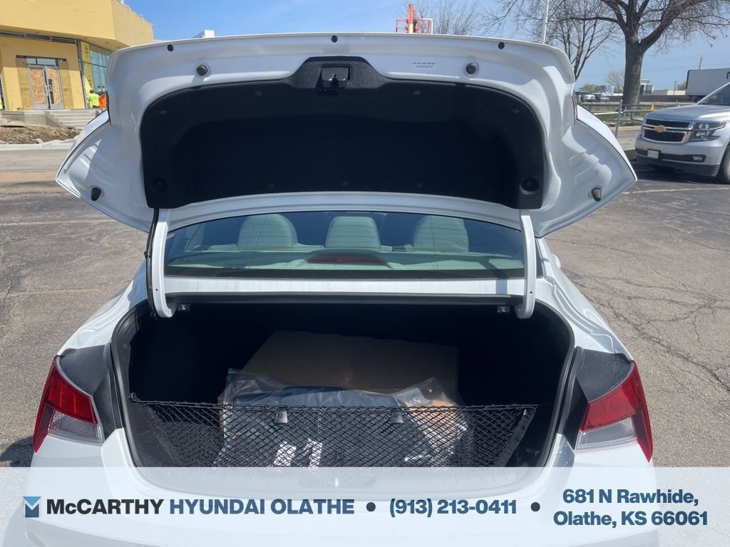 Used 2025 Hyundai Elantra Sport FWD image 17
